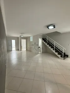 Sobrado com 3 Quartos à venda, 140m² no Loteamento Villa Branca, Jacareí