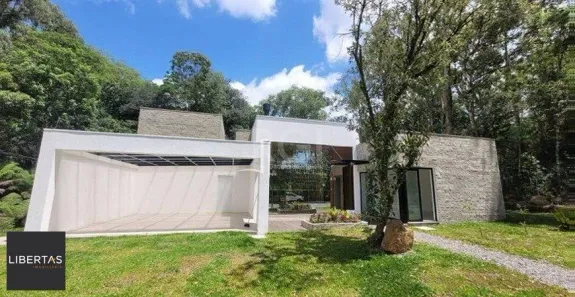 Casa com 4 Quartos à venda, 225m² no Ipê Amarelo, Gramado