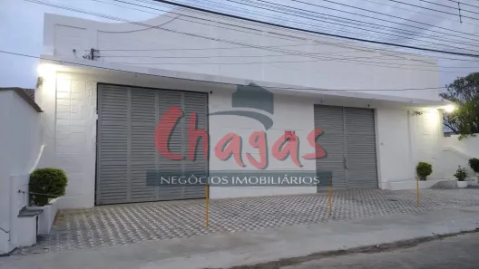 Galpão/Depósito/Armazém à venda, 770m² no Parque Balneário Poiares, Caraguatatuba
