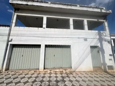 Casa com 3 Quartos para alugar, 280m² no Vila Haro, Sorocaba