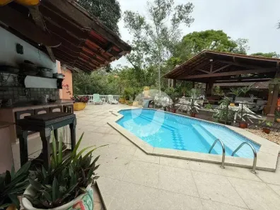 Casa de Condomínio com 3 Quartos à venda, 271m² no Sapê, Niterói