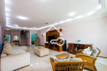 Sobrado com 4 Quartos à venda, 400m² no Vila Scarpelli, Santo André