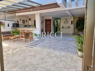 Sobrado com 3 Quartos à venda, 159m² no Embaré, Santos