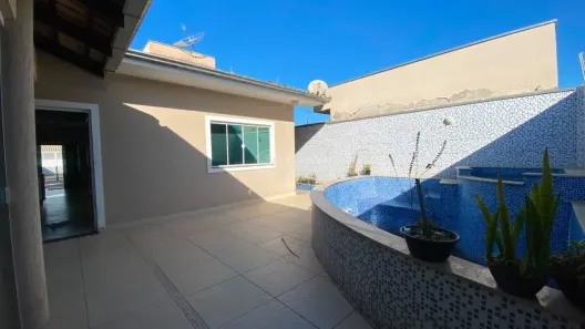 Casa com 2 Quartos para alugar, 130m² no Salseiros, Itajaí