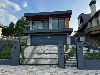 Casa com 4 Quartos à venda, 273m² no Mato Queimado, Gramado