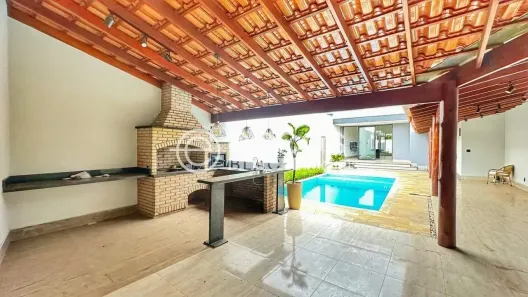 Casa com 3 Quartos à venda, 238m² no Fabrício, Uberaba