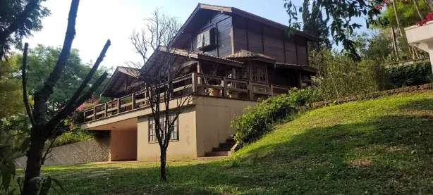 Casa de Condomínio com 3 Quartos para venda ou aluguel, 380m² no Caraguatá, Mairiporã