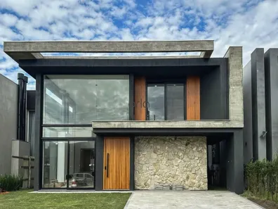 Casa de Condomínio com 4 Quartos à venda, 200m² no XANGRI-LÁ, Xangri-lá