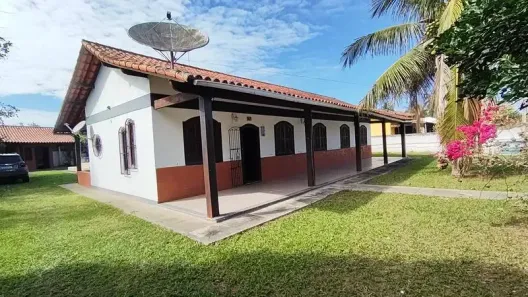 Casa com 4 Quartos à venda, 235m² no Areal, Araruama