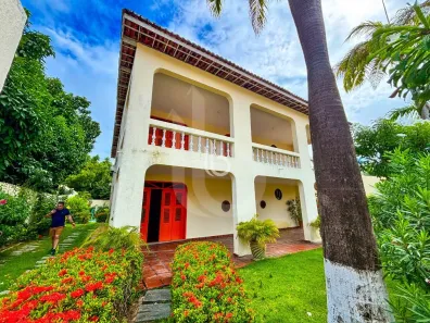 Casa com 4 Quartos à venda, 250m² no , Aquiraz