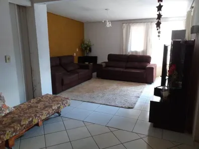Casa com 4 Quartos à venda, 200m² no São Jorge, Uberlândia