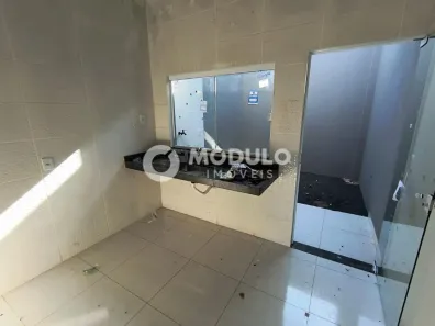 Casa com 2 Quartos para alugar, 55m² no Shopping Park, Uberlândia
