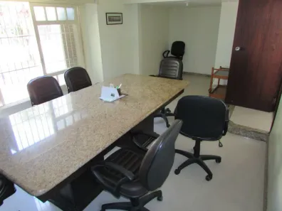 Imóvel Comercial à venda, 260m² no Menino Deus, Porto Alegre