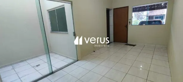 Casa com 2 Quartos à venda, 57m² no Dona Zulmira, Uberlândia