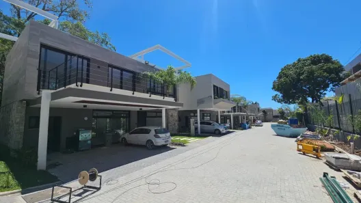 Casa de Condomínio com 3 Quartos à venda, 284m² no Lagoa da Conceição, Florianópolis
