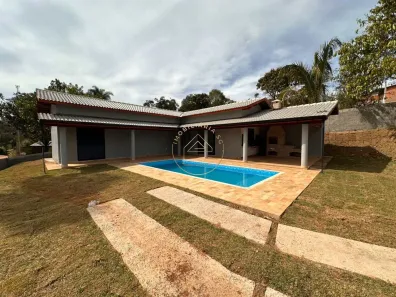 Fazenda/Sítio com 3 Quartos à venda, 600m² no , Mairinque
