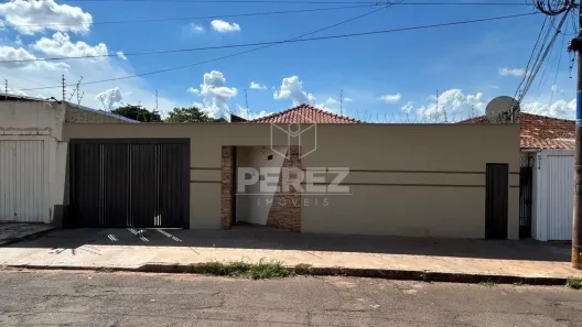 Casa com 3 Quartos à venda, 127m² no Vila Marcos Roberto, Campo Grande
