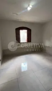 Casa com 3 Quartos à venda, 230m² no Santa Mônica, Uberlândia