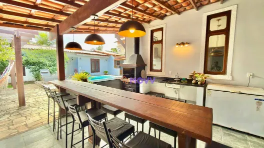 Casa com 6 Quartos à venda, 324m² no Camboinhas, Niterói