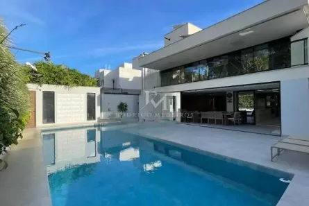 Casa de Condomínio com 5 Quartos à venda, 450m² no Jurerê, Florianópolis
