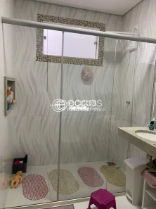 Casa com 4 Quartos à venda, 228m² no Osvaldo Rezende, Uberlândia