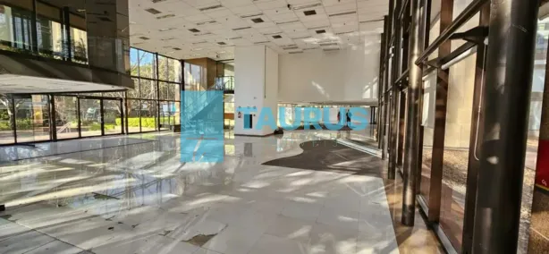 Ponto Comercial para alugar, 918m² no Cidade Monções, São Paulo