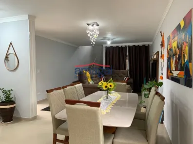 Sobrado com 4 Quartos à venda, 250m² no Loteamento Villa Branca, Jacareí
