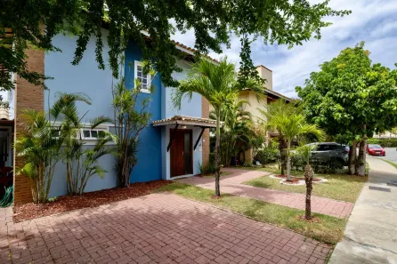 Casa de Condomínio com 4 Quartos à venda, 241m² no Itapuã, Salvador