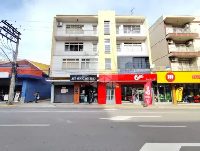Apartamento com 3 Quartos para alugar, 120m² no Centro, Santa Maria