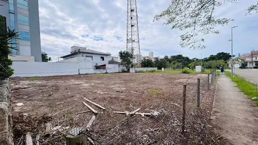 Lote/Terreno à venda, 670m² no Jurerê Internacional, Florianópolis
