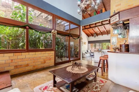 Casa com 5 Quartos para alugar, 500m² no Cristal, Porto Alegre