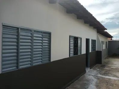 Casa com 3 Quartos para alugar, 70m² no Jardim Europa, Goiânia