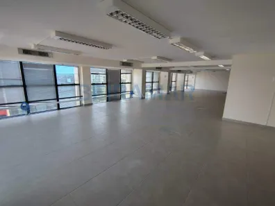 Sala Comercial para alugar, 192m² no Asa Norte, Brasília