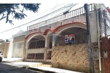 Casa com 4 Quartos à venda, 310m² no Flores, Manaus
