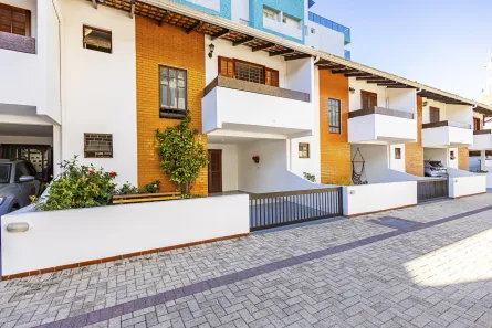 Casa de Condomínio com 3 Quartos à venda, 117m² no Centro, Matinhos