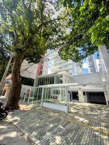 Apartamento com 3 Quartos para alugar, 233m² no Batista Campos, Belém