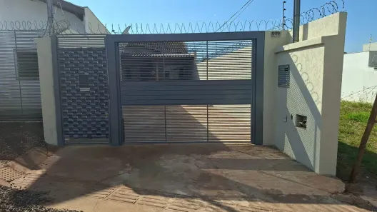 Casa com 3 Quartos para alugar, 74m² no Vila Piratininga, Campo Grande