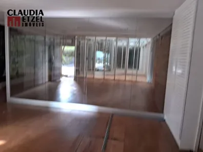 Prédio Comercial para alugar, 440m² no Cerqueira César, São Paulo
