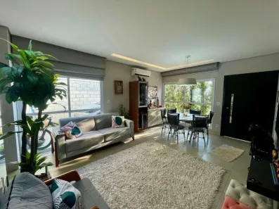 Casa de Condomínio com 3 Quartos à venda, 120m² no Laranjeiras, Uberlândia