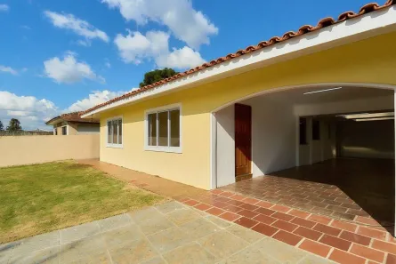 Casa com 3 Quartos à venda, 189m² no Santa Felicidade, Curitiba