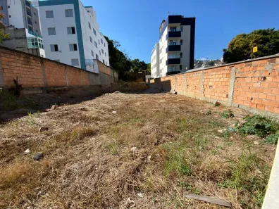 Lote/Terreno à venda, 700m² no Ouro Preto, Belo Horizonte