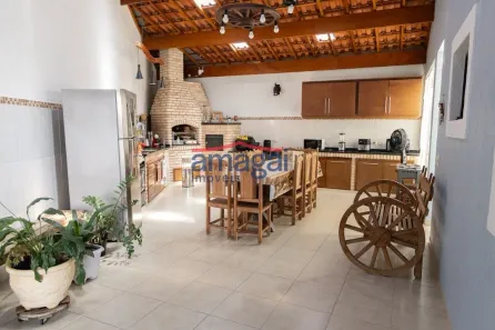 Sobrado com 2 Quartos à venda, 97m² no Vila Formosa, Jacareí