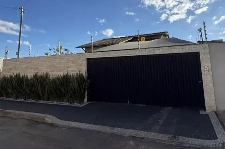 Casa com 3 Quartos à venda, 200m² no São João, Anápolis