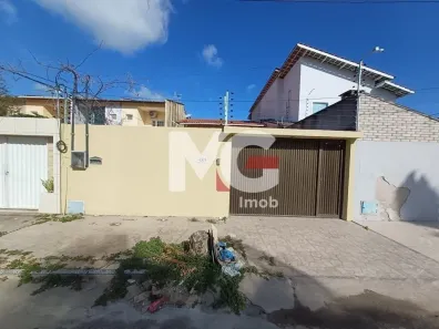 Casa com 3 Quartos à venda, 200m² no Lagoa Redonda, Fortaleza