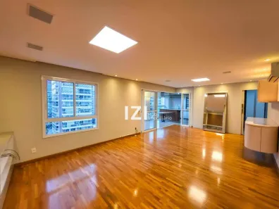 Apartamento com 3 Quartos à venda, 210m² no Vila Olímpia, São Paulo
