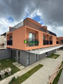Sobrado com 3 Quartos à venda, 120m² no Pilarzinho, Curitiba