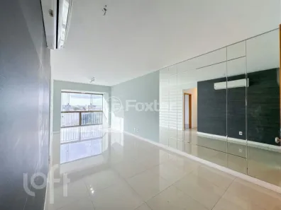 Apartamento com 3 Quartos à venda, 84m² no Passo da Areia, Porto Alegre