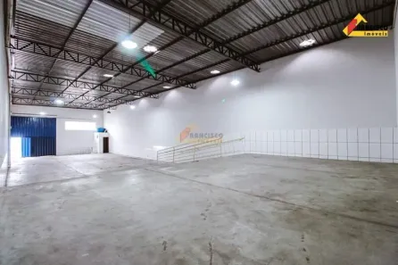 Galpão/Depósito/Armazém para alugar, 295m² no Ipiranga, Divinópolis