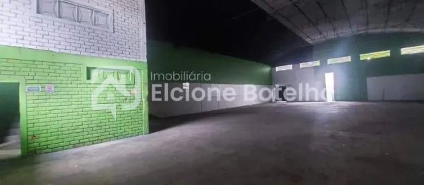 Galpão/Depósito/Armazém para alugar, 830m² no Custódio Pereira, Uberlândia