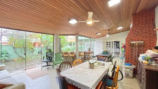 Casa com 4 Quartos à venda, 409m² no Camaquã, Porto Alegre